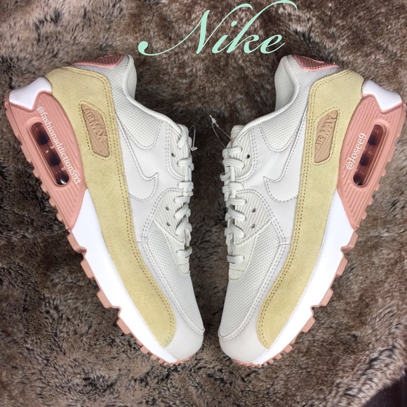 nike velvet rose